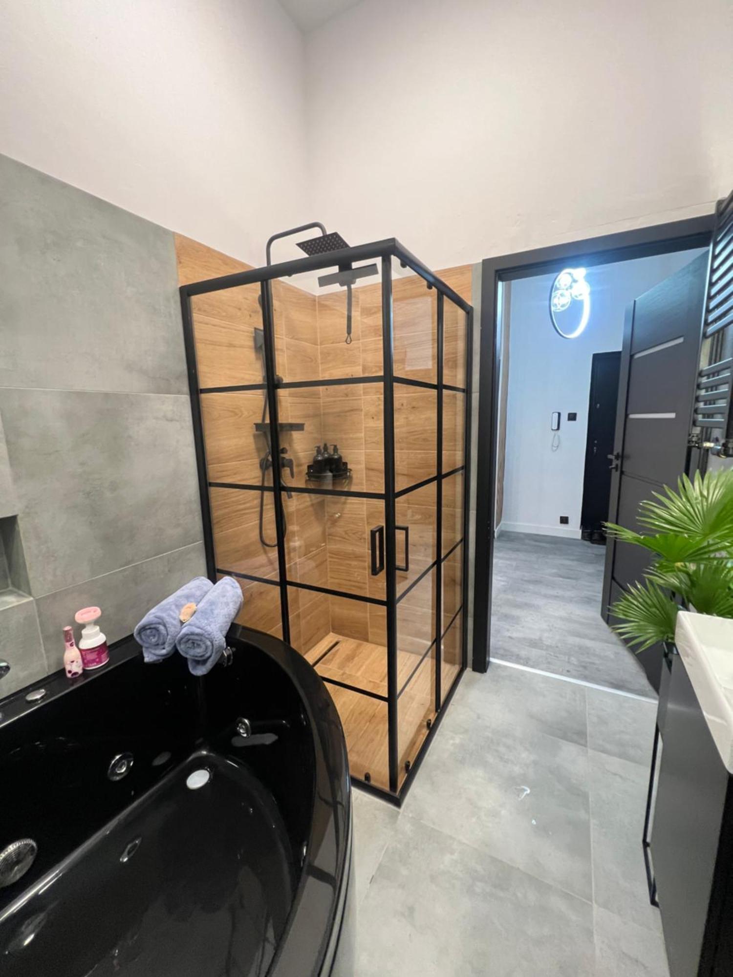 Loft W Centrum Z Jacuzzi Wrocław Eksteriør billede
