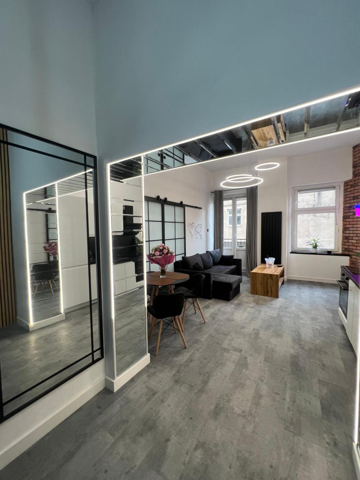Loft W Centrum Z Jacuzzi Wrocław Eksteriør billede