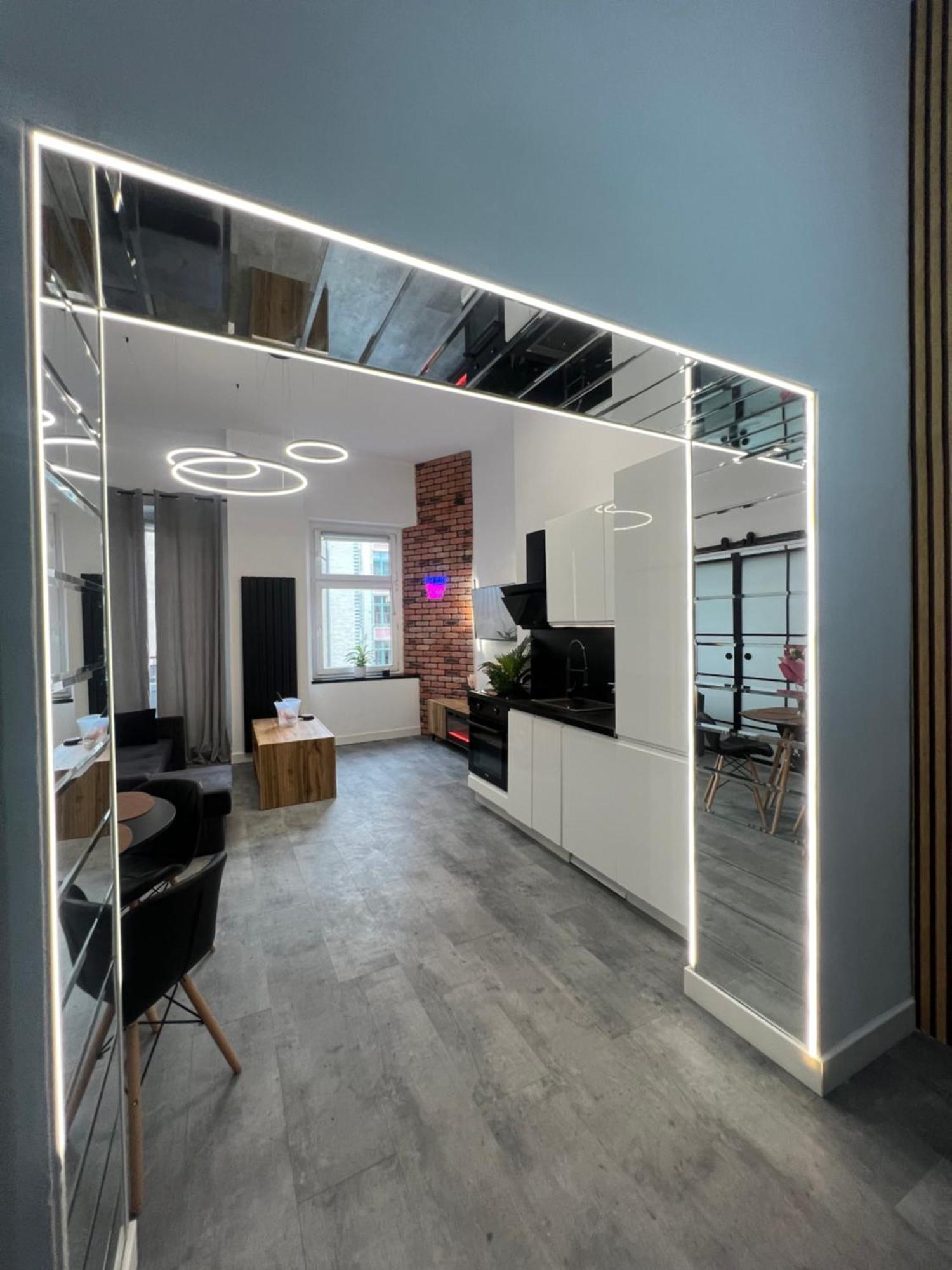 Loft W Centrum Z Jacuzzi Wrocław Eksteriør billede